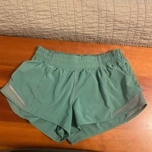 Hotty hot low-rise lined short 2.5